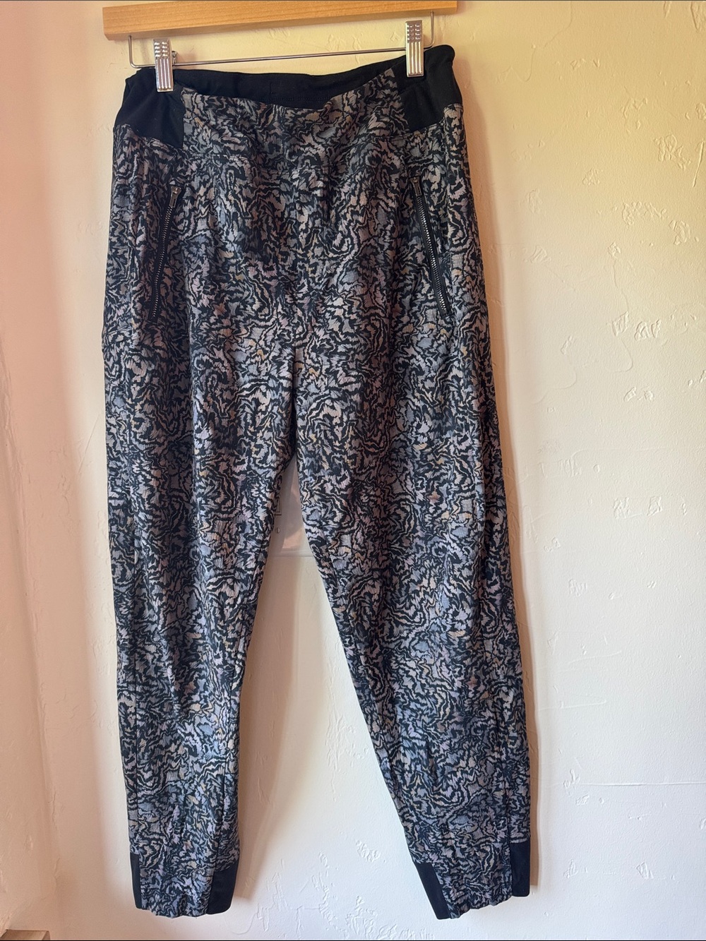 Patterned Athleta Hiking Pants/Joggers